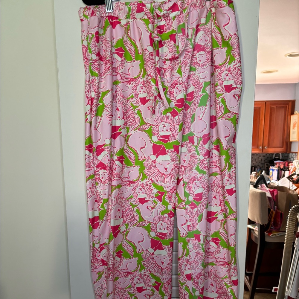 New “Lilly Pulitzer” inspired Santa Paws pajama pants size large.